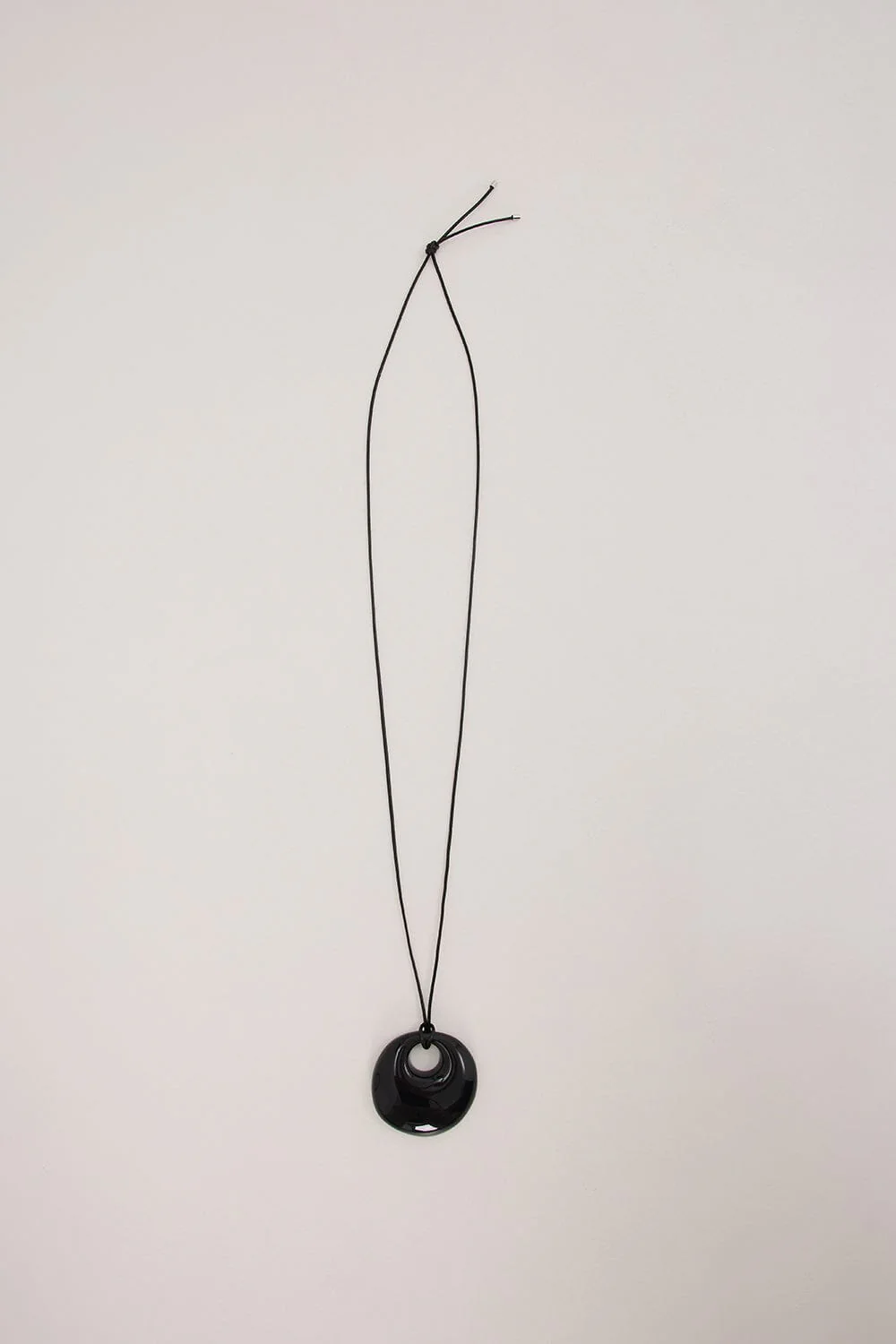 ANNA ROSSI RAINA PENDANT NECKLACE BLACK