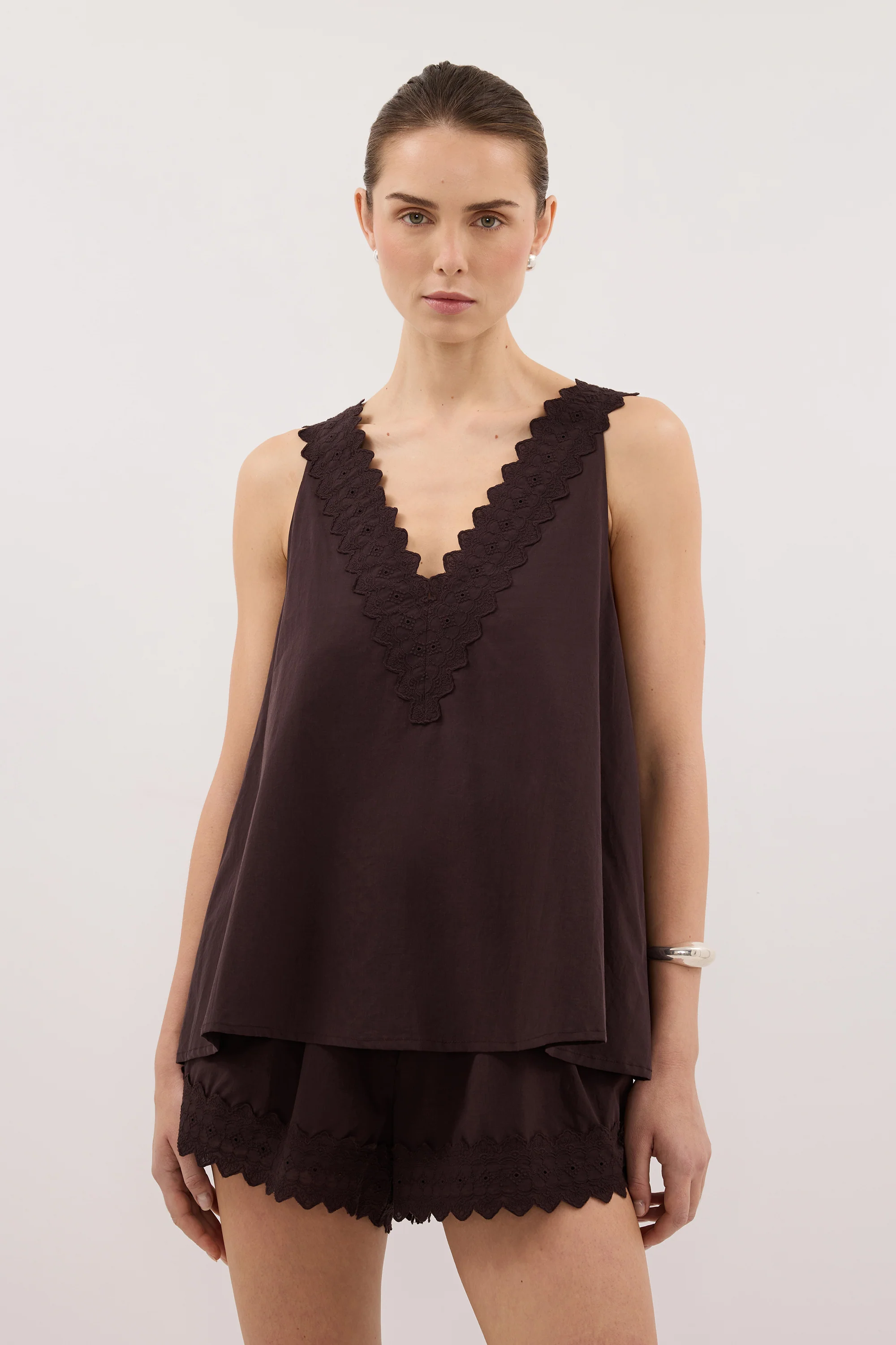 ANNABEL BURNT CHOC V NECK TOP - Image 2