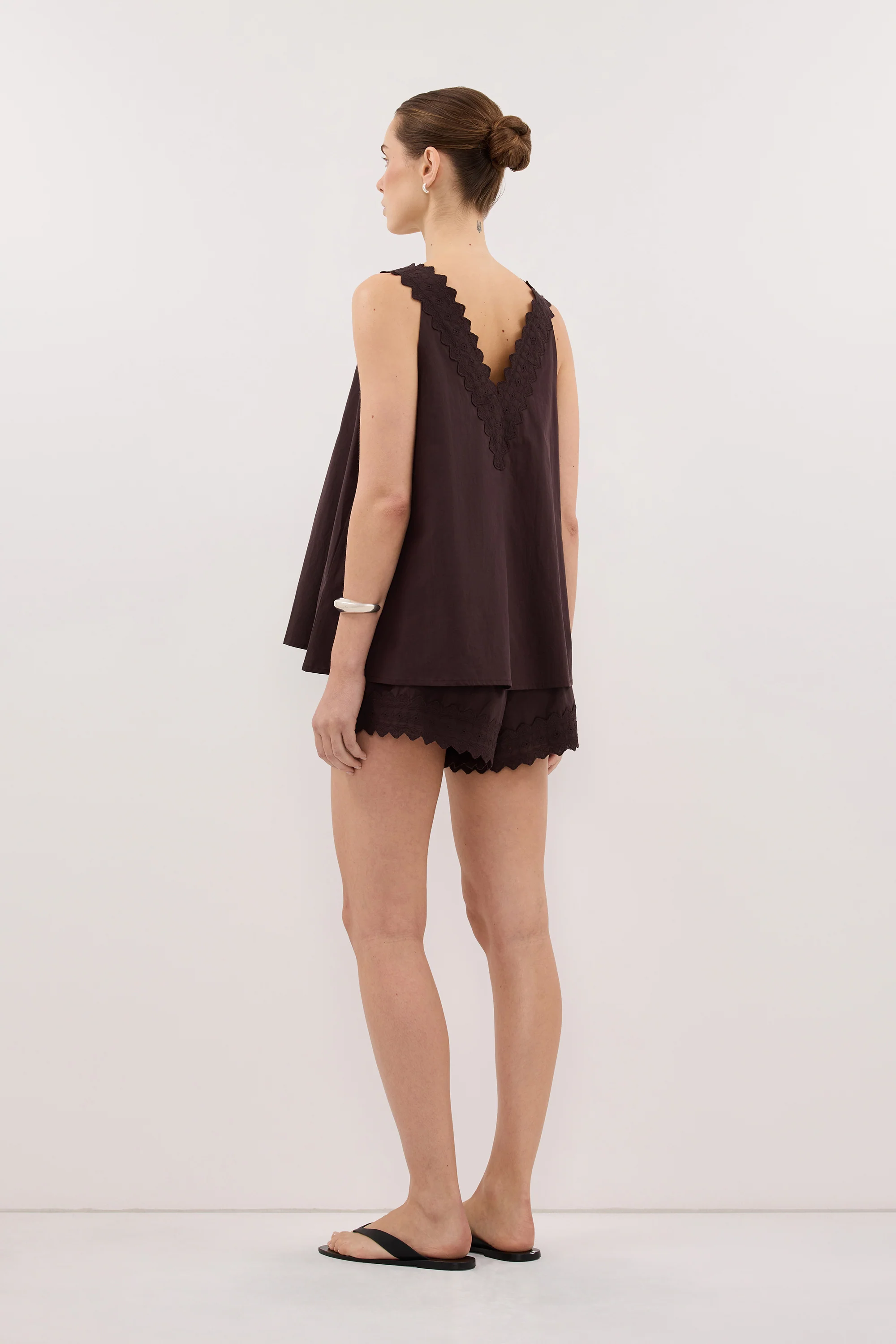 ANNABEL BURNT CHOC V NECK TOP - Image 5