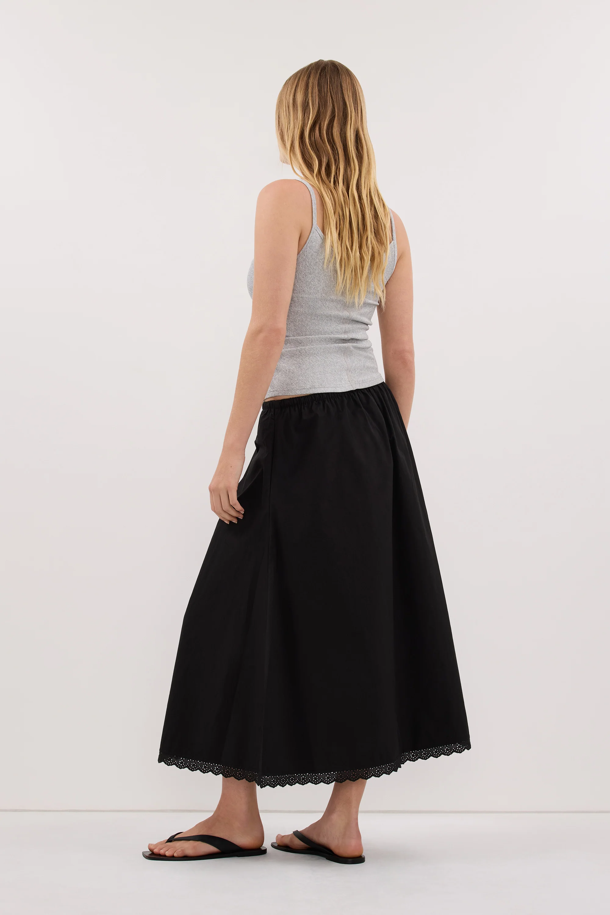 ARLETTE BLACK COTTON GATHERED 7/8 SKIRT - Image 4