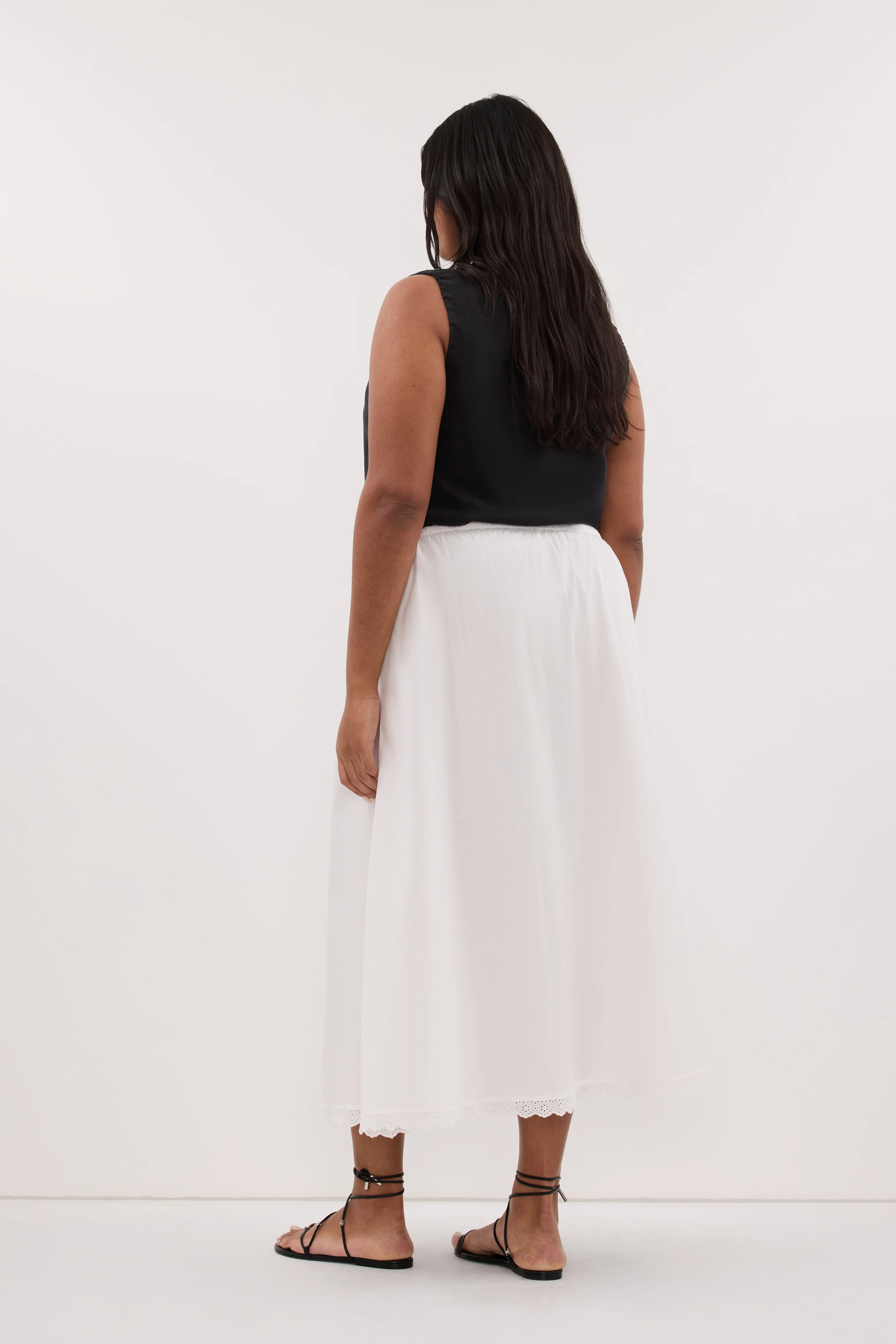 ARLETTE WHITE COTTON GATHERED 7/8 SKIRT - Image 7
