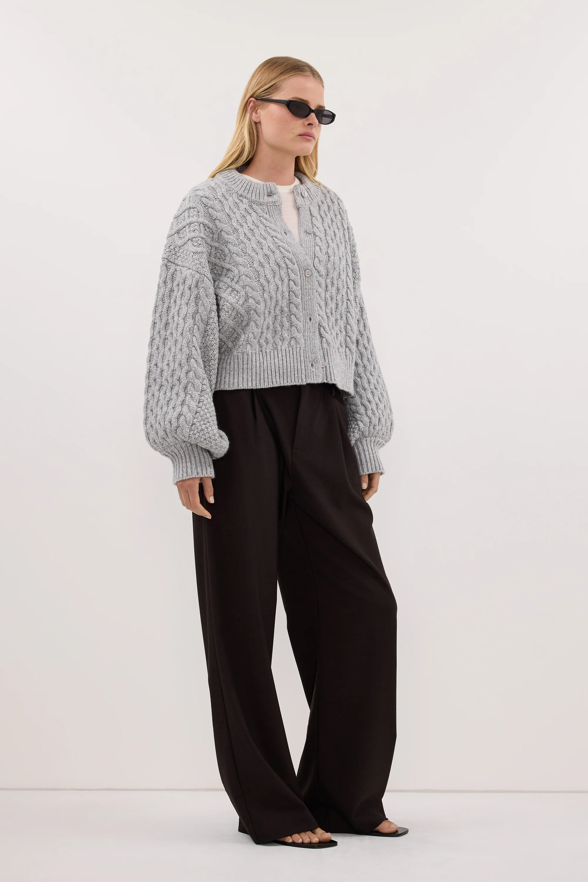 CARMEN SILVER CABLE KNIT CARDIGAN - Image 3