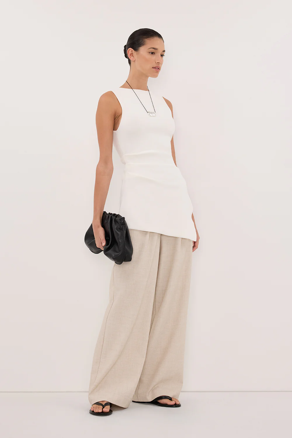 CLEO WHITE SLEEVELESS LONGLINE KNIT TOP  - Image 3