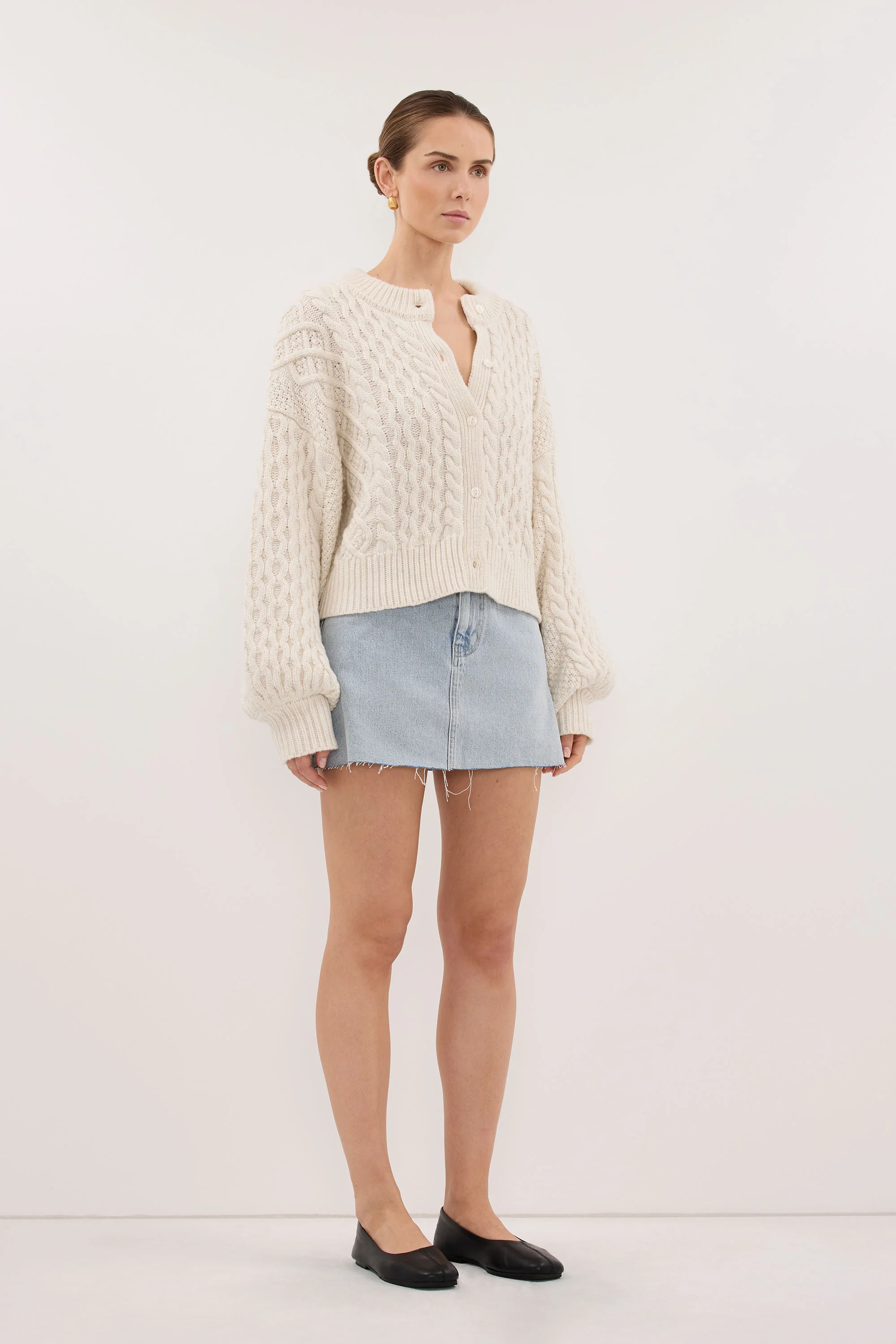 DANA LIGHT RINSE DENIM MINI SKIRT - Image 3