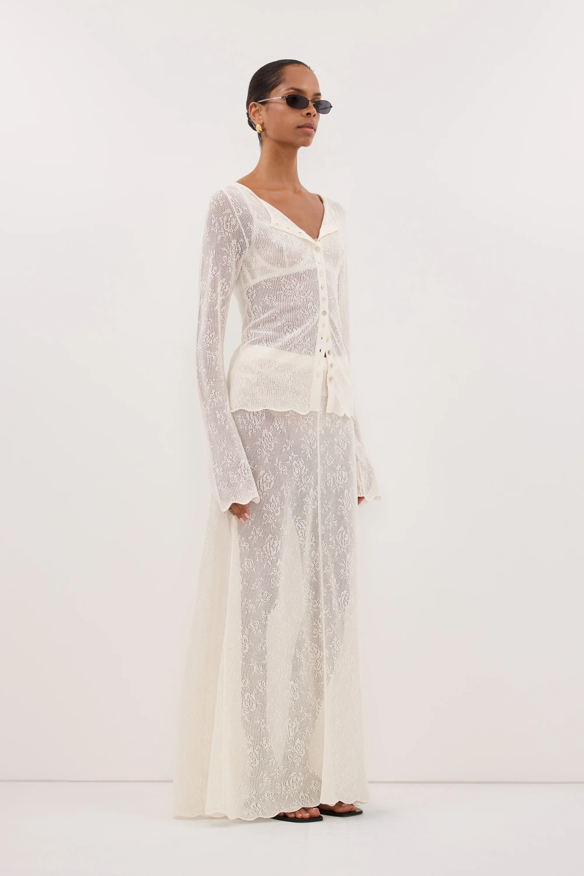 DELIA OFF WHITE LACE BUTTON TOP - Image 3