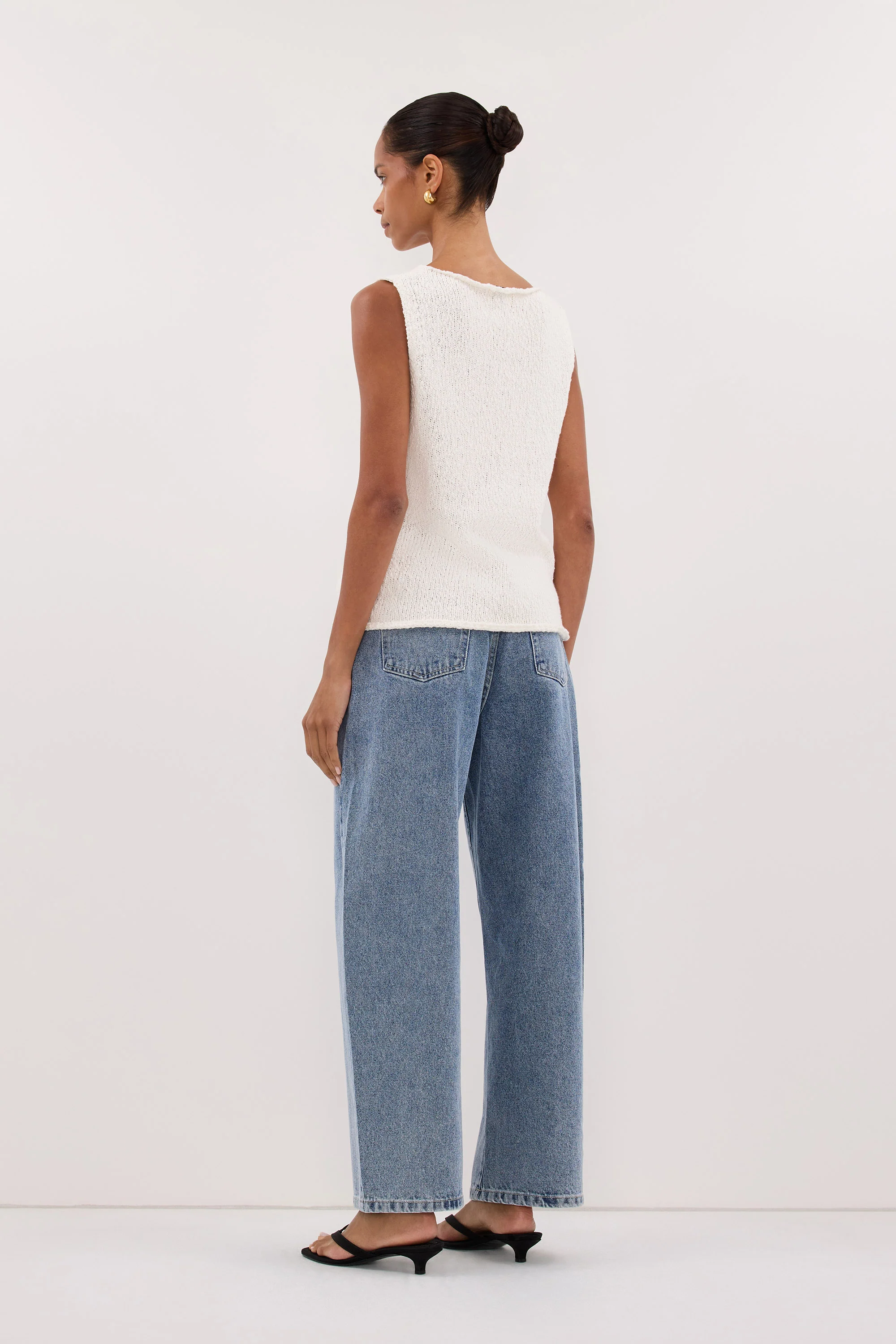 DINA OFF WHITE SLEEVELESS KNIT TOP - Image 3