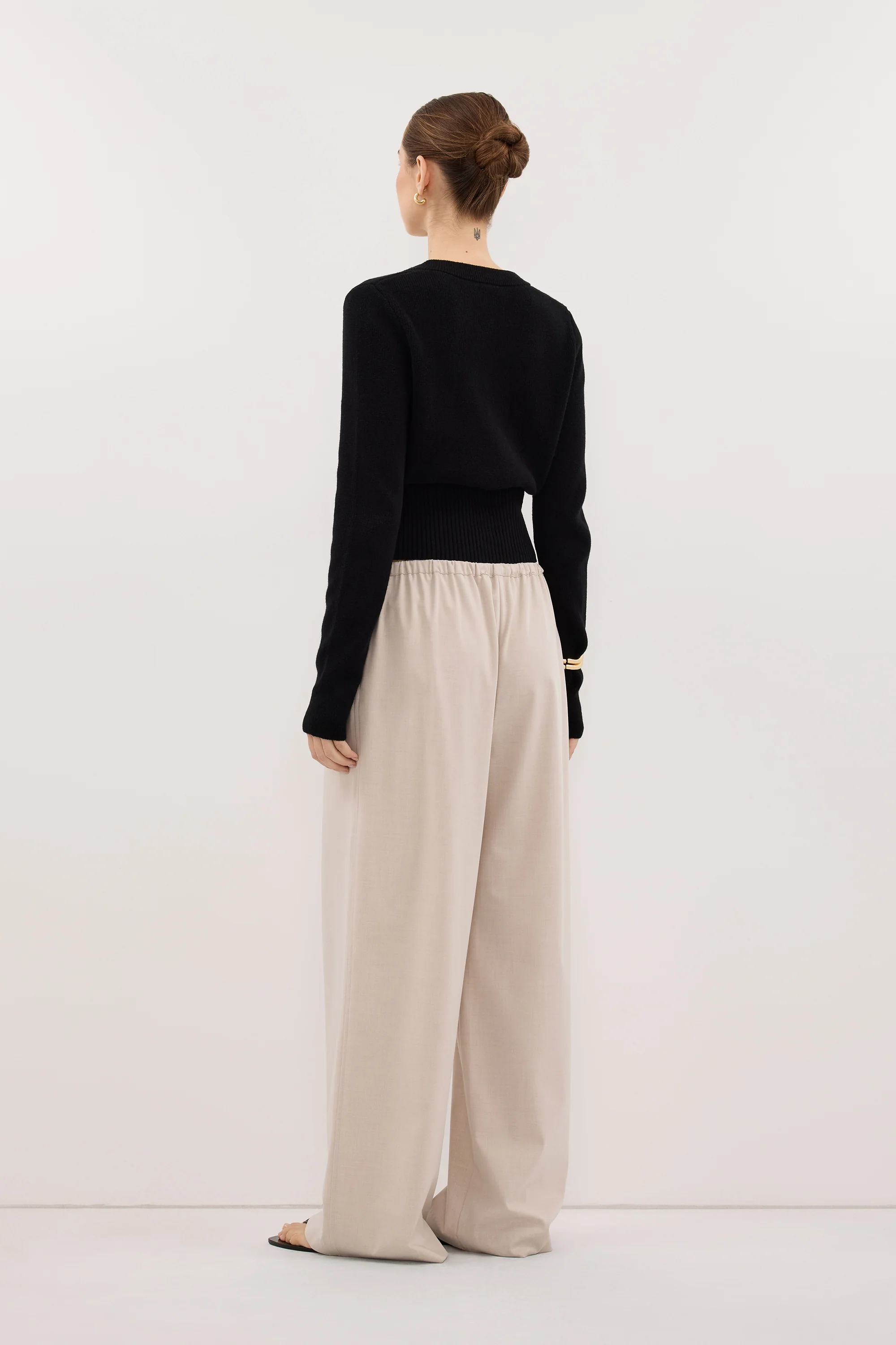 IRIS BLACK CREW KNIT CARDIGAN - Image 3