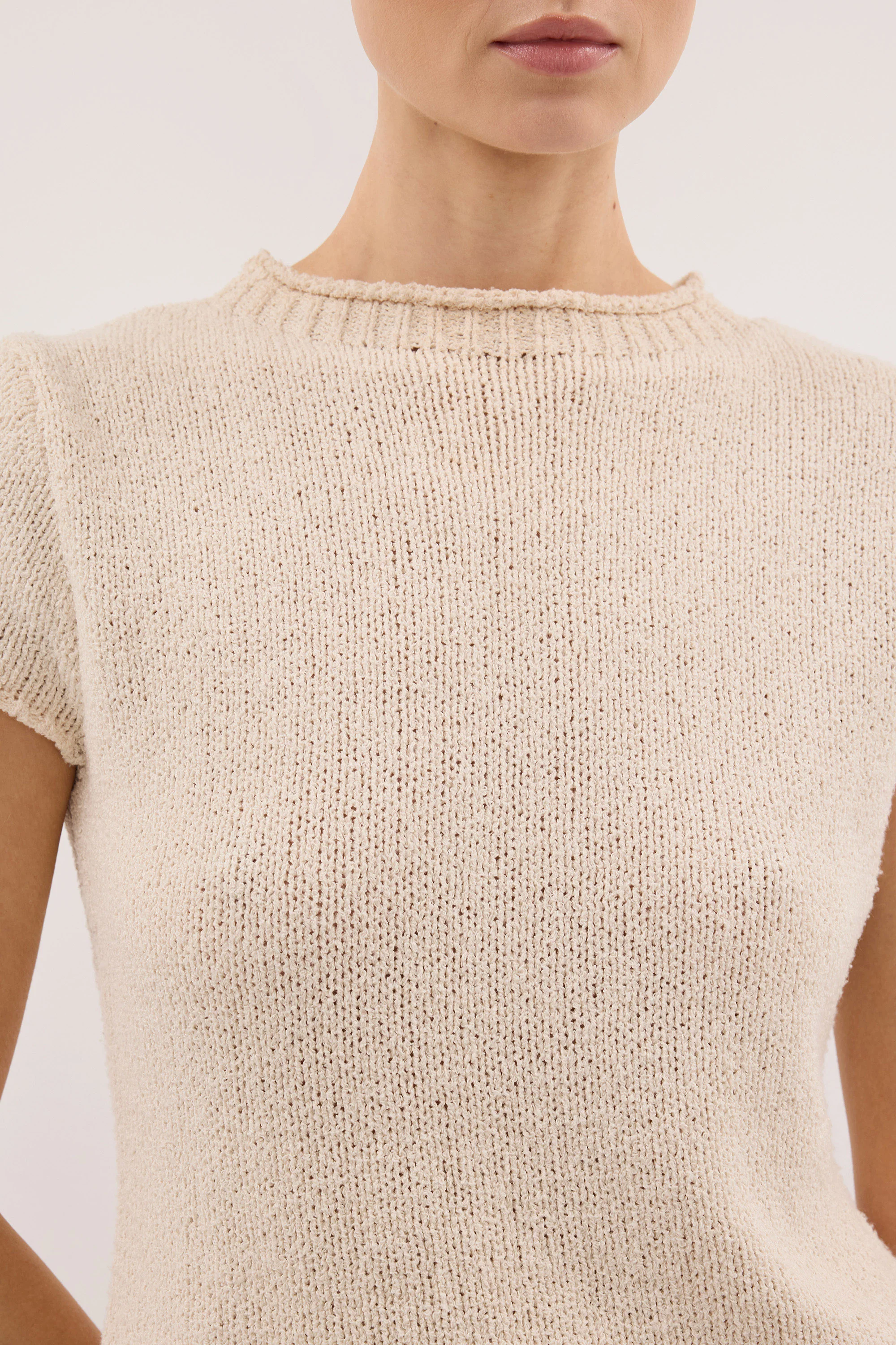 LEO SANDSTONE KNIT TOP - Image 4