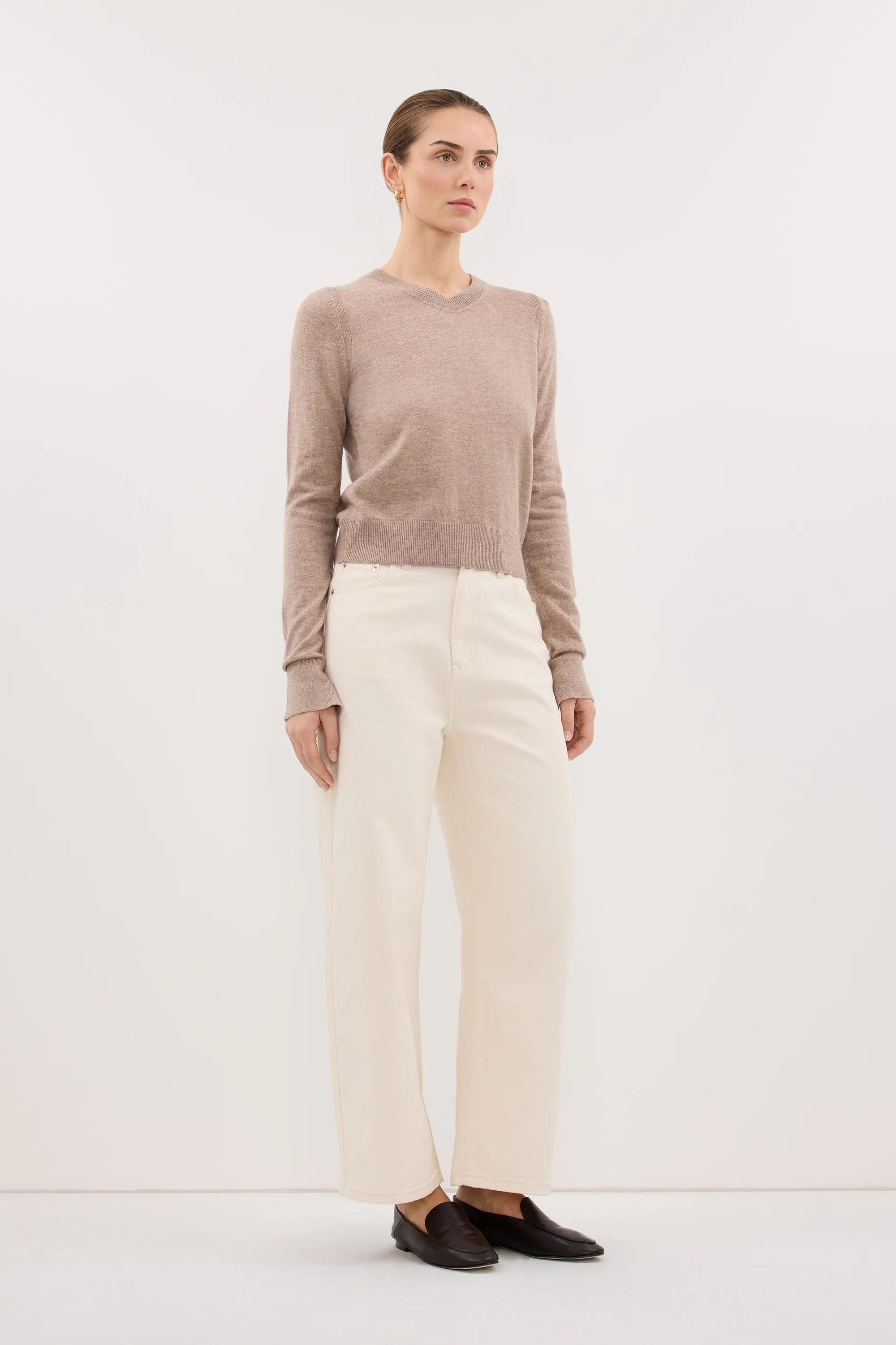 LIVIA OAT MARLE KNIT V NECK JUMPER - Image 3