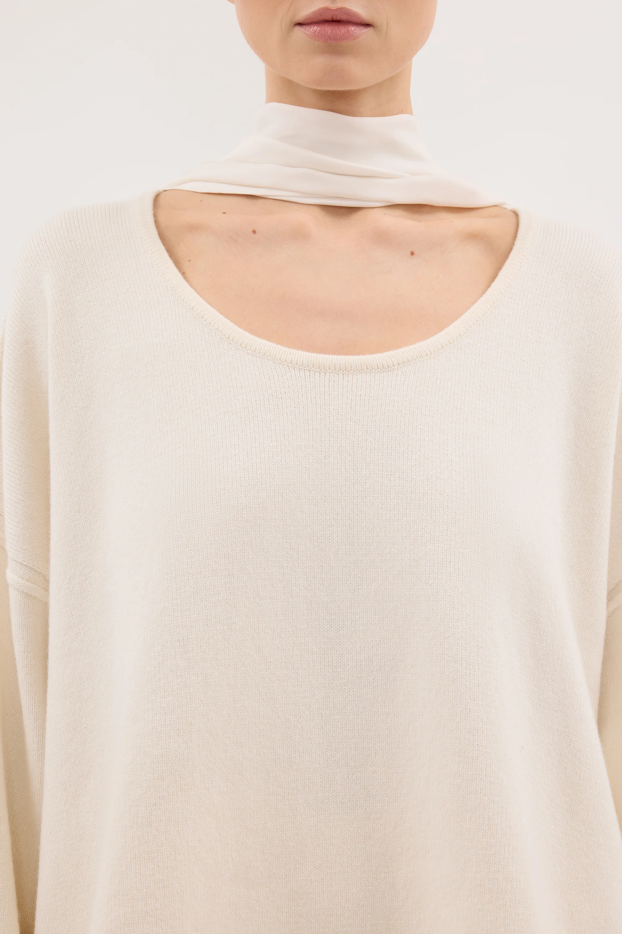 MARTA CREAM KNIT LIGHTWEIGHT JUMPER - Image 5