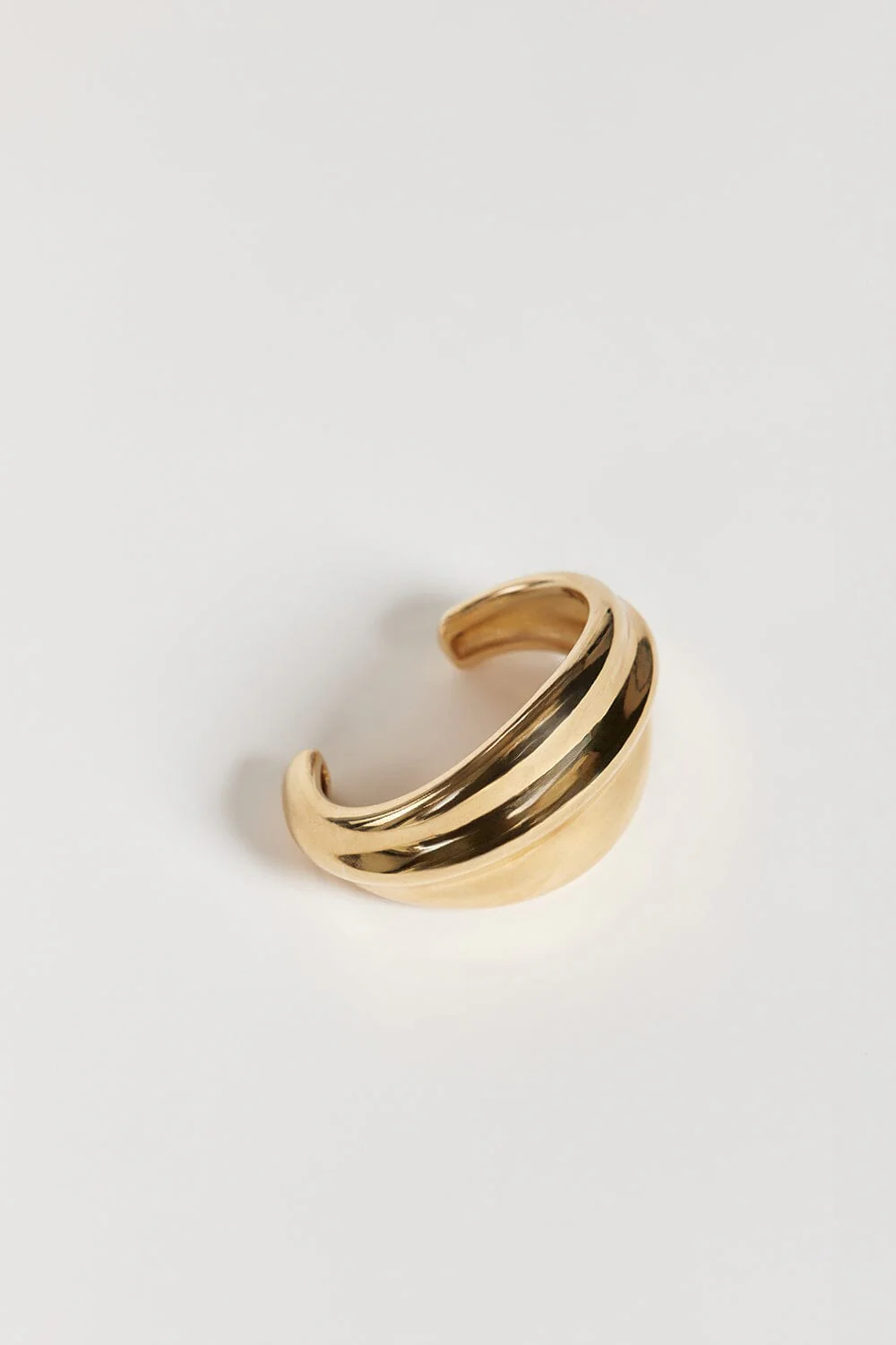 MÉGA SIMONE GOLD CUFF BRACELET - Image 4