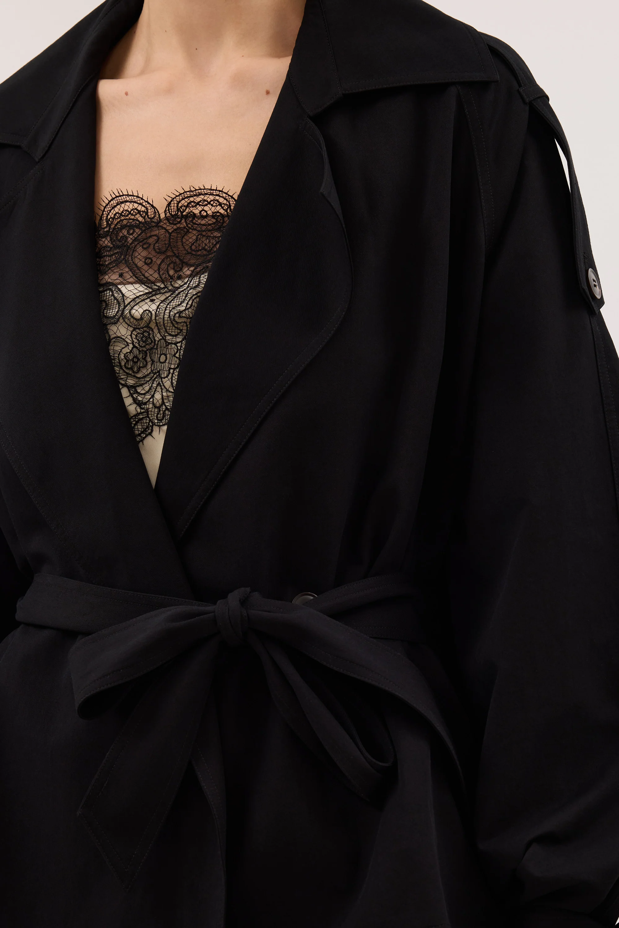 NINA BLACK LIGHTWEIGHT MINI TRENCH - Image 5