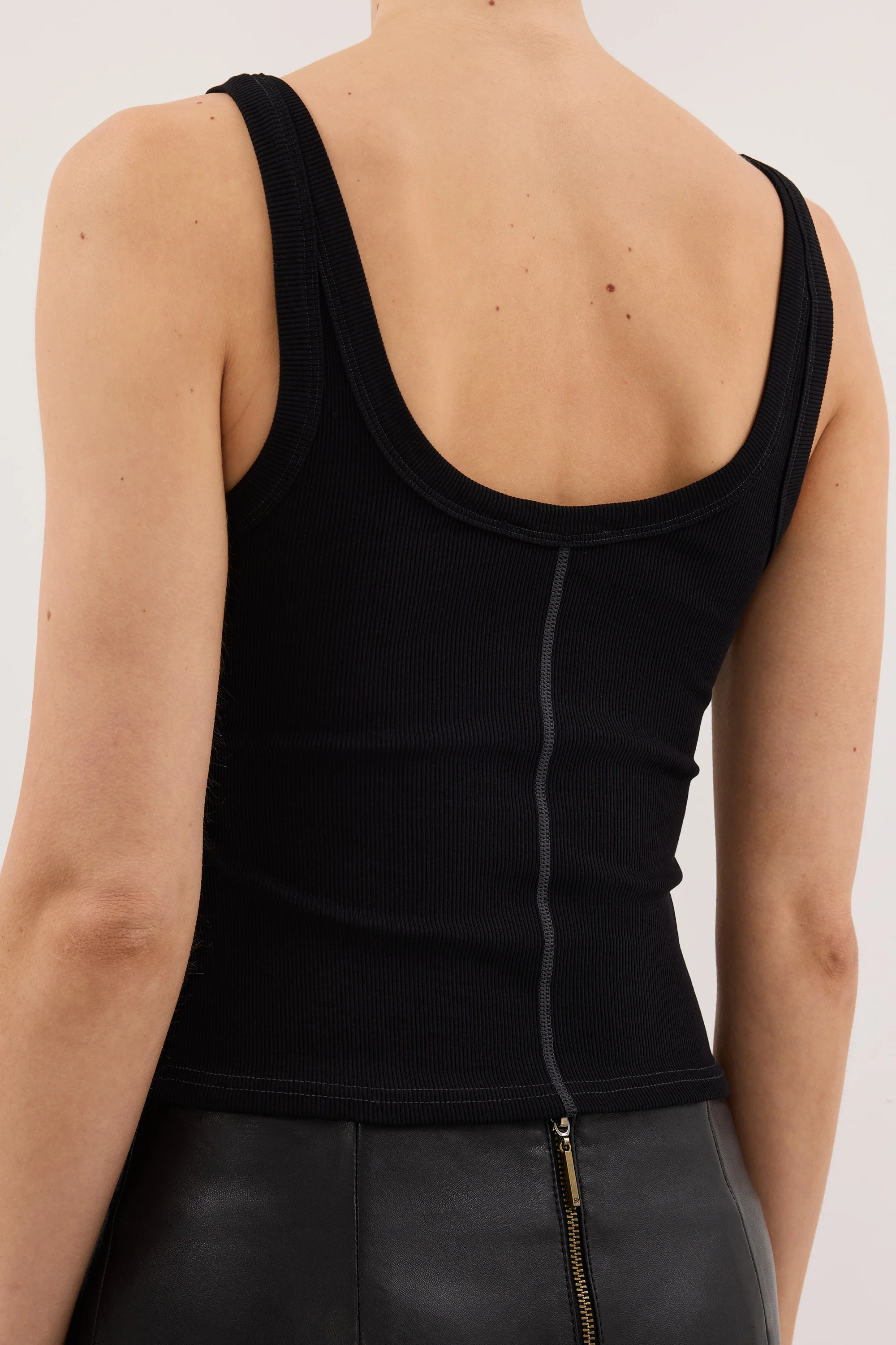 PHOEBE BLACK SCOOP NECK TANK TOP - Image 5