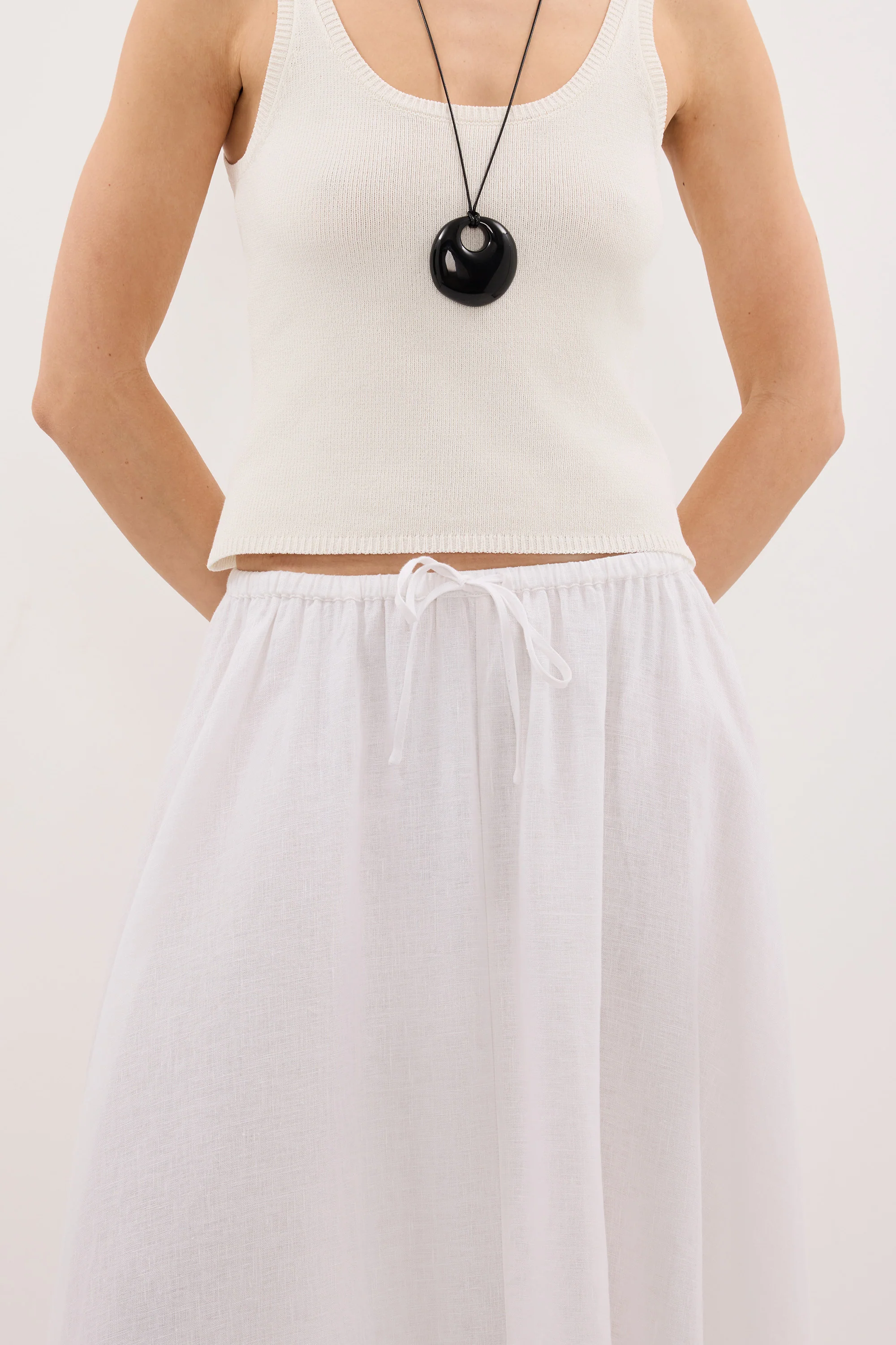 RAVELLO WHITE LINEN MIDI SKIRT - Image 5