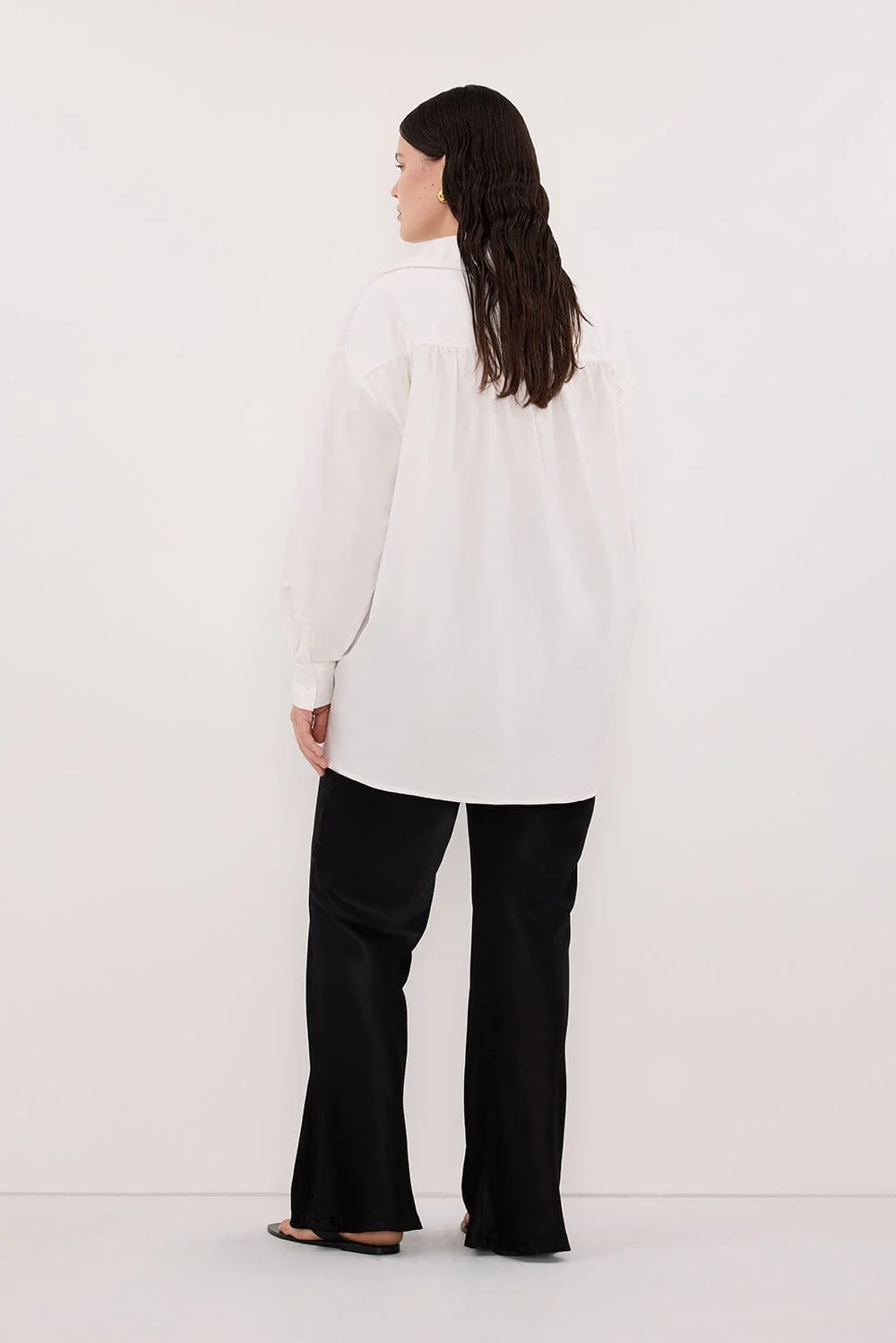 RHEA 2.0 WHITE OVERSIZED COTTON SHIRT - Image 8