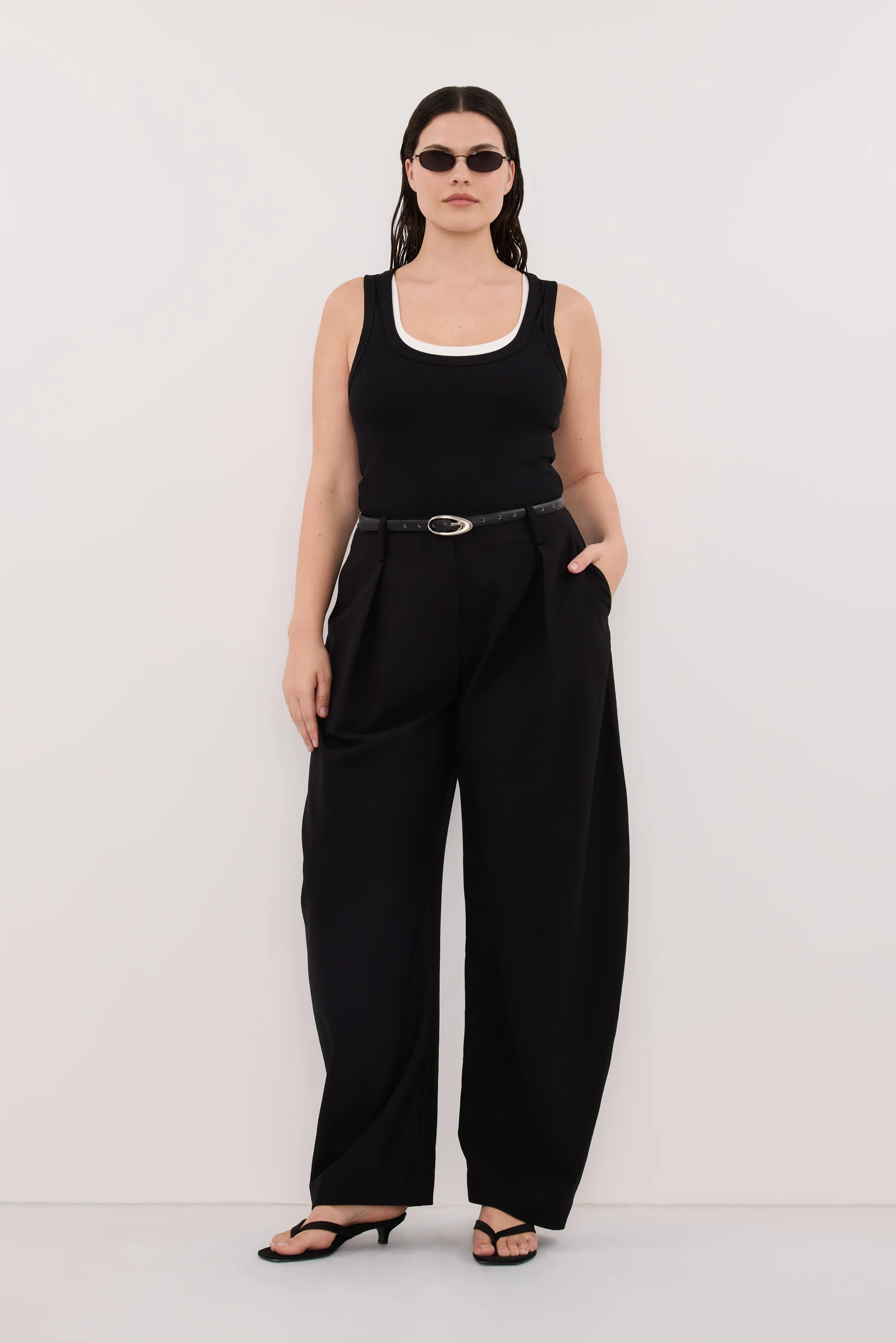 ROMY BLACK BARREL LEG TAILORED PANT - Image 7