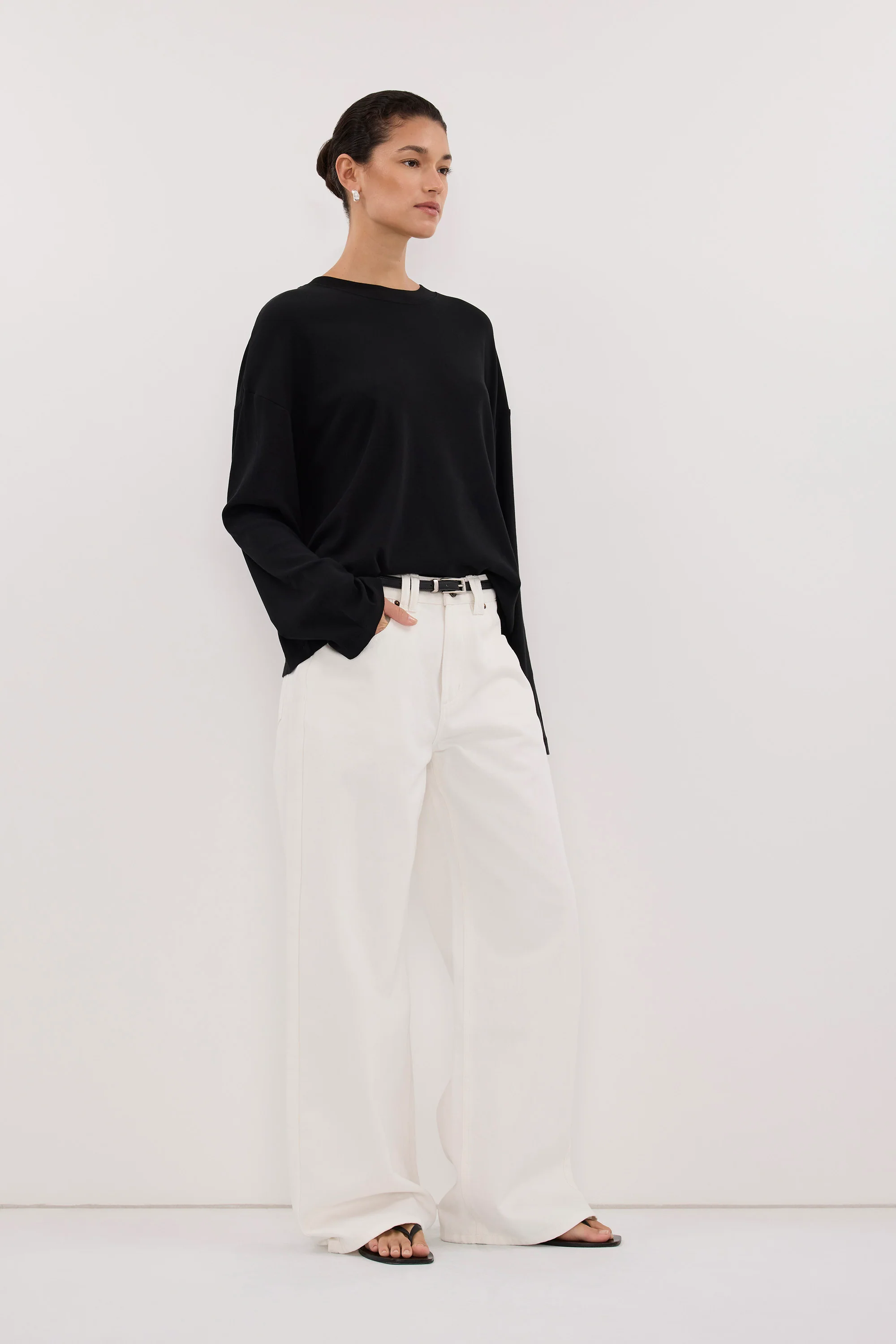 SLOANE BLACK LONG SLEEVE CREW KNIT TOP - Image 3