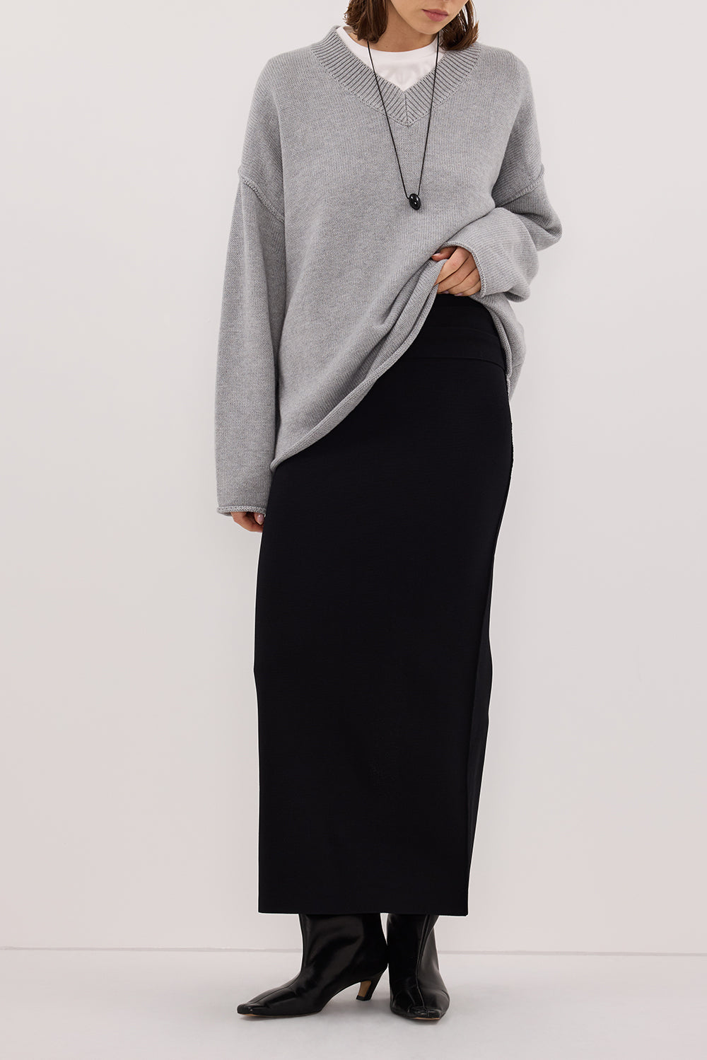 SOL BLACK KNIT MIDI SKIRT - Image 2
