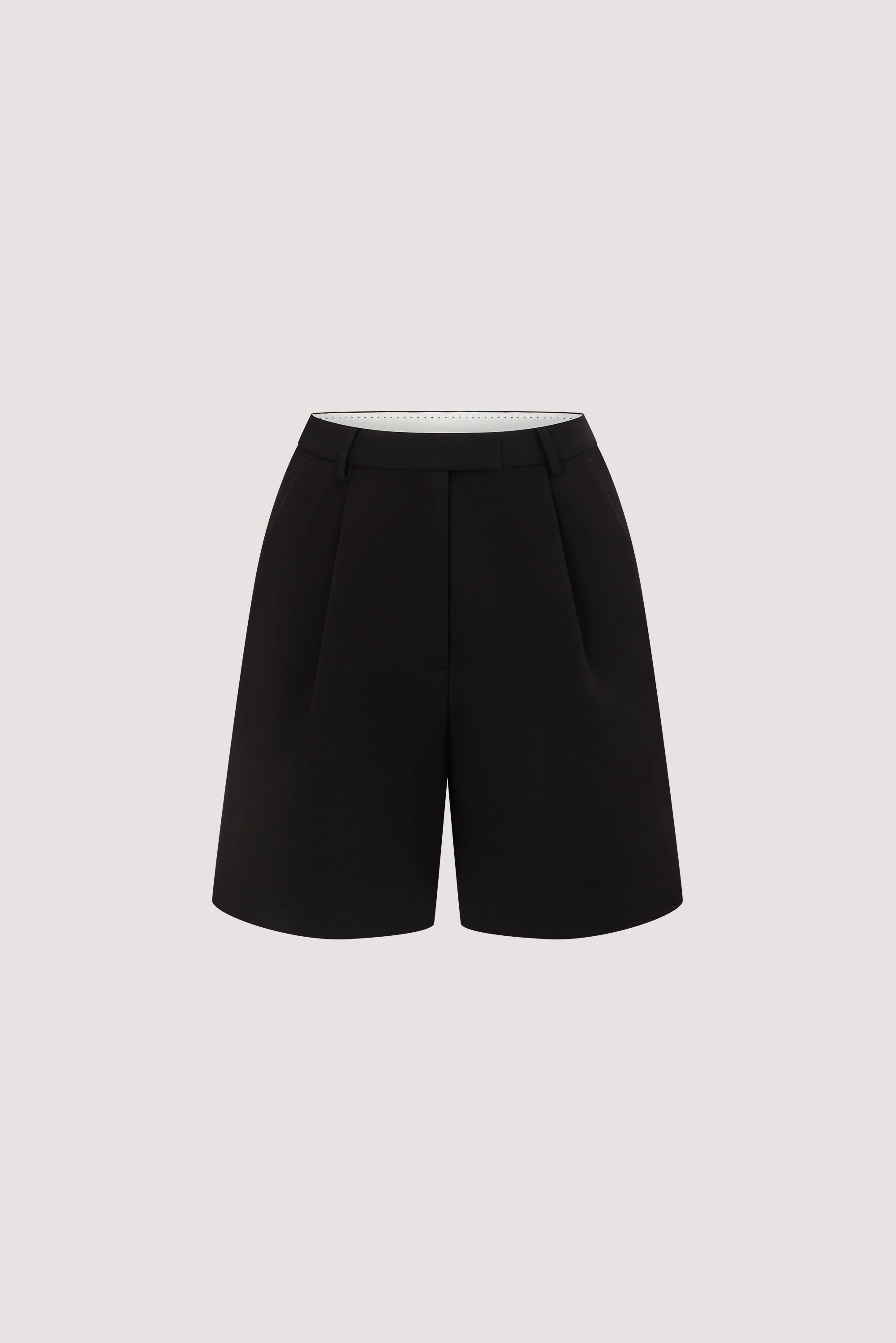 SOLENE BLACK BERMUDA SHORT - Image 9