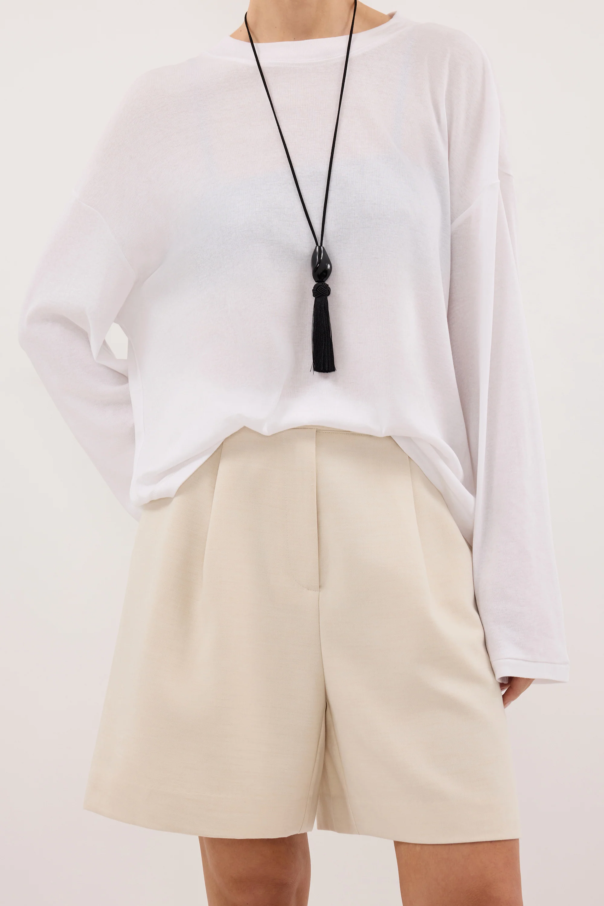 SOLENE CREAM BERMUDA SHORT - Image 6