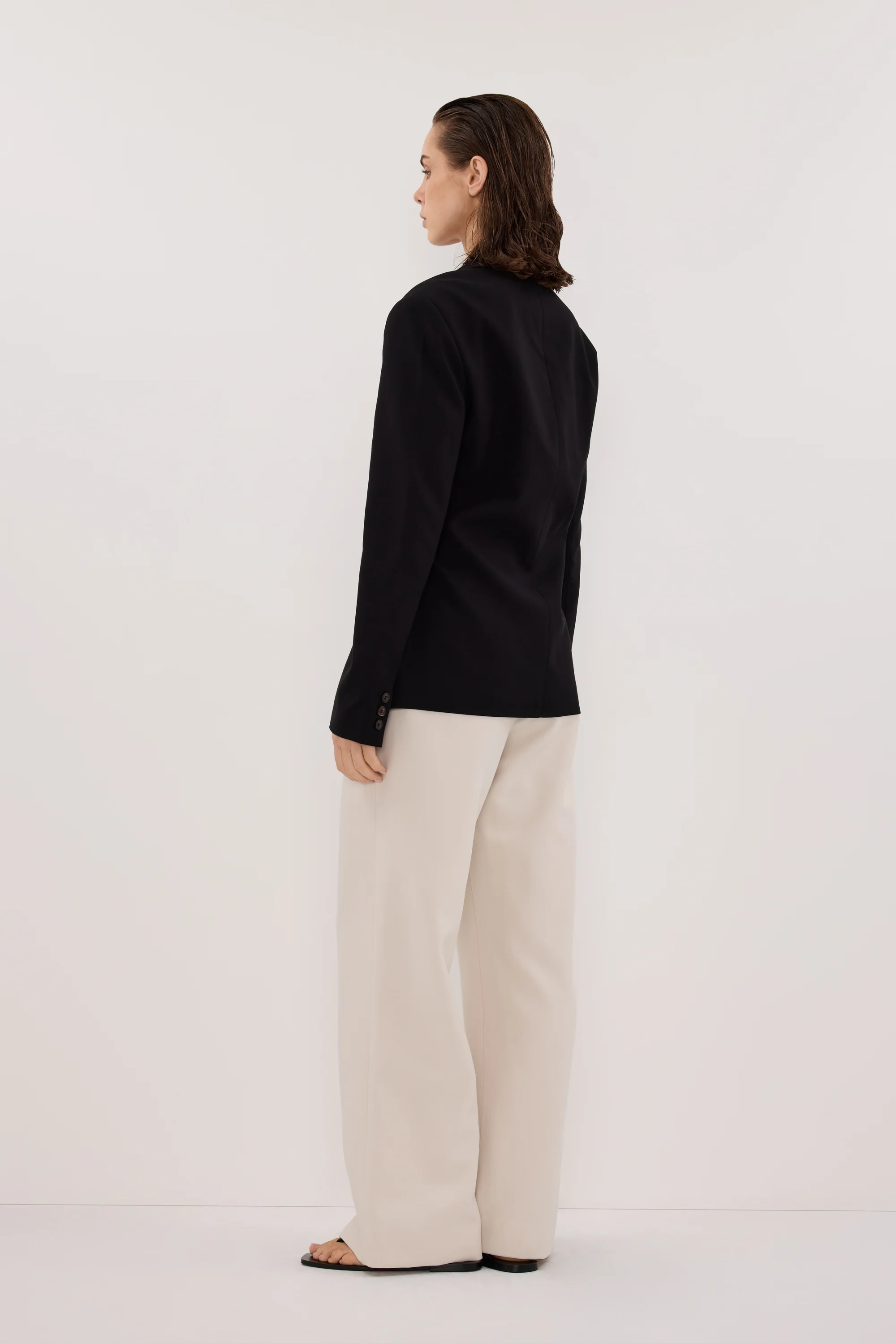 SURI BLACK CINCHED BLAZER - Image 7