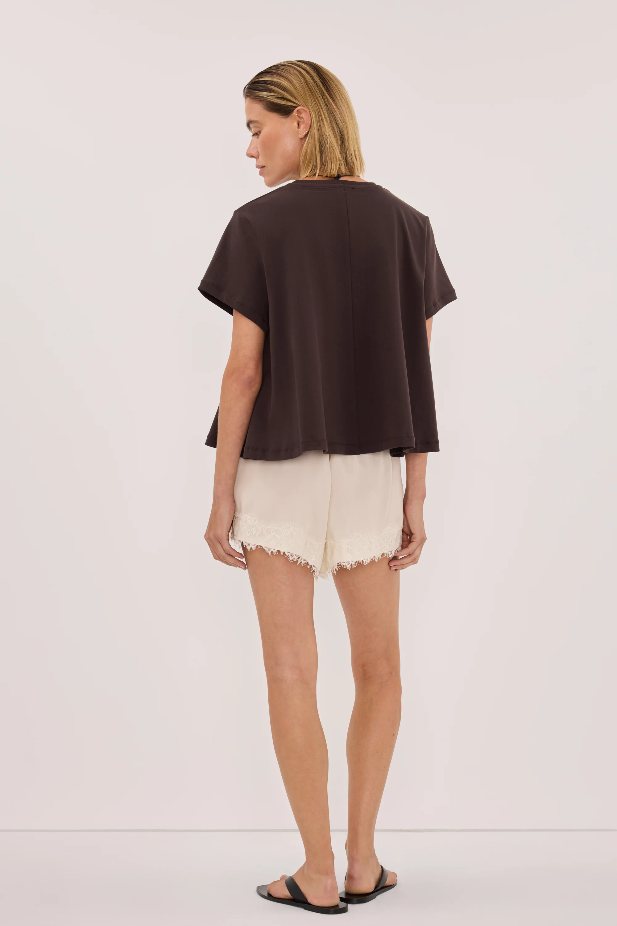 TATUM BITTER CHOC SHORT SLEEVE COTTON TEE - Image 6